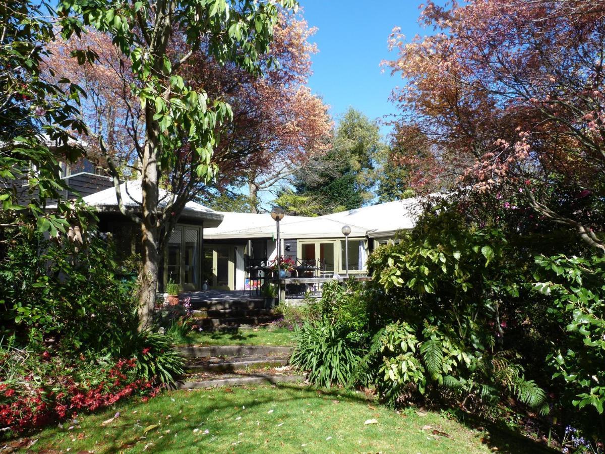 Fred&Donz Bed And Breakfast Taupo Exterior foto